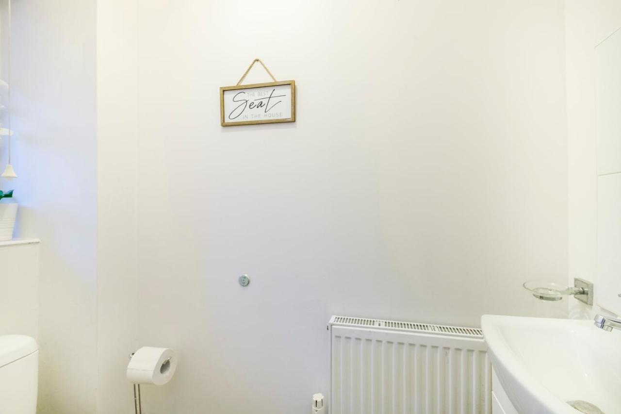 Beautiful 3 Bed House With Amazing Views In Dartford, Kentアパートメント エクステリア 写真